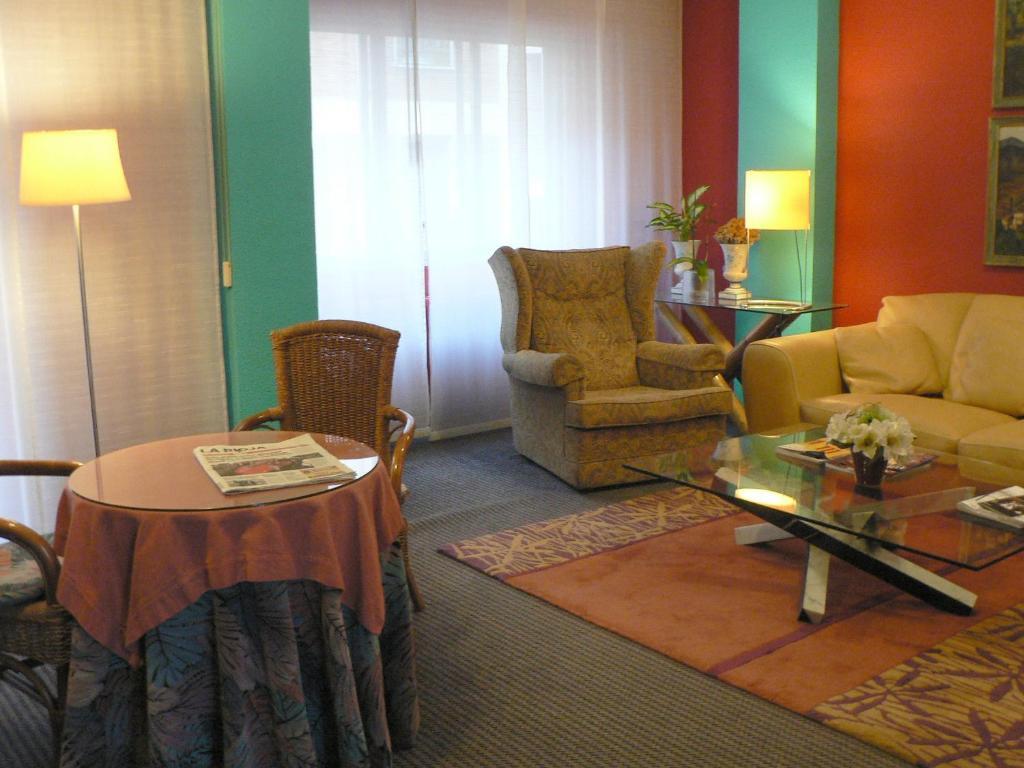 Hotel Isasa لوغرونيو المظهر الخارجي الصورة