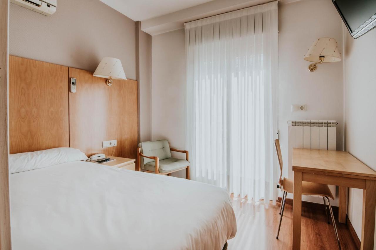 Hotel Isasa لوغرونيو المظهر الخارجي الصورة