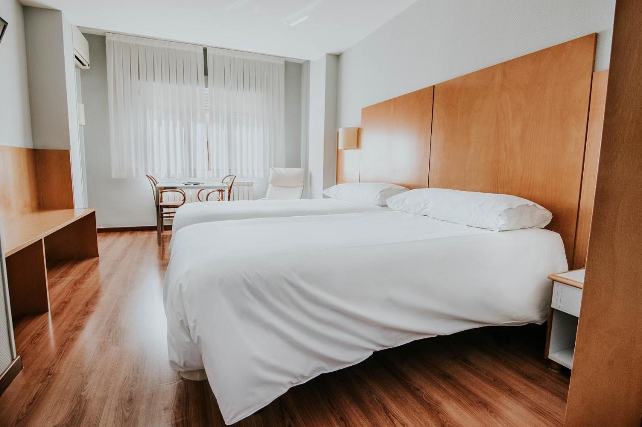 Hotel Isasa لوغرونيو المظهر الخارجي الصورة