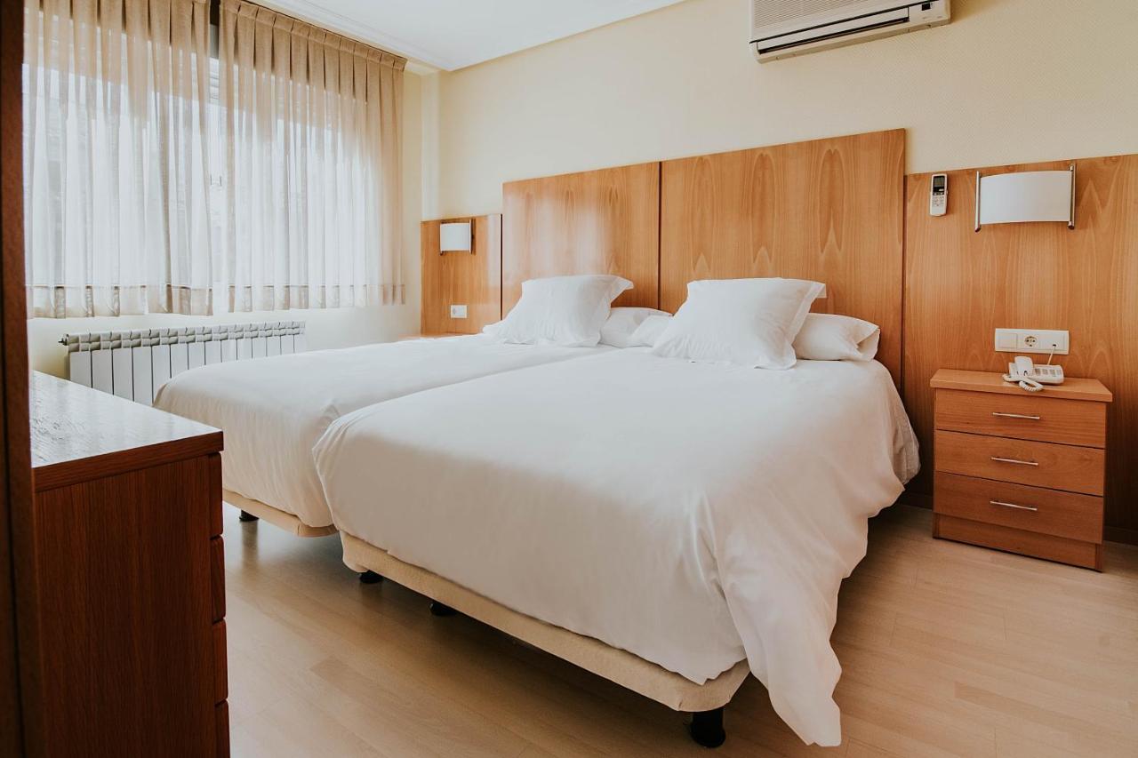 Hotel Isasa لوغرونيو المظهر الخارجي الصورة