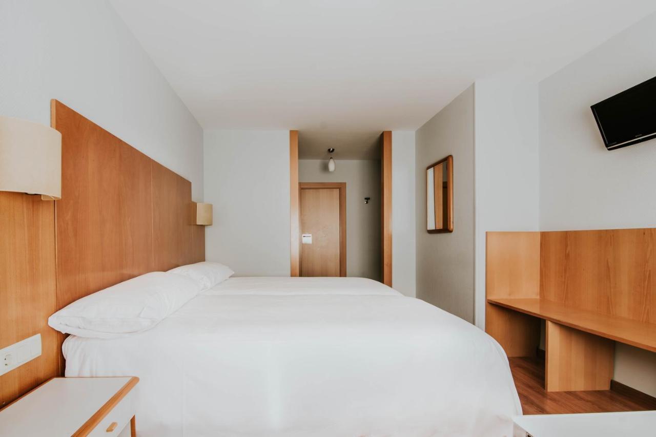 Hotel Isasa لوغرونيو المظهر الخارجي الصورة