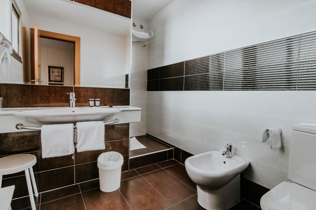 Hotel Isasa لوغرونيو المظهر الخارجي الصورة